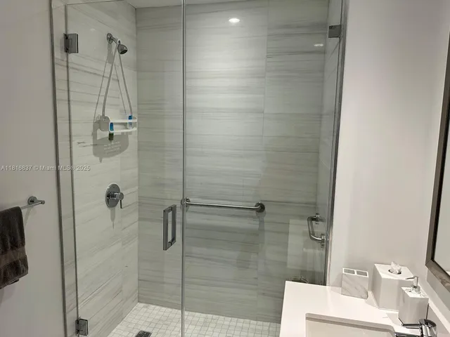 $6,950 | 851 Northeast 1st Avenue, Unit 1108, Miami, FL 33132