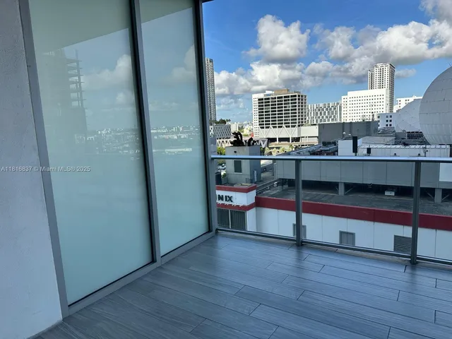 $6,950 | 851 Northeast 1st Avenue, Unit 1108, Miami, FL 33132