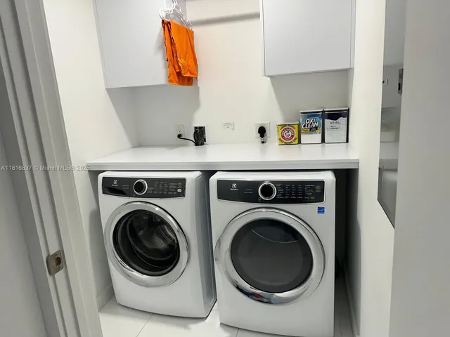 $6,950 | 851 Northeast 1st Avenue, Unit 1108, Miami, FL 33132