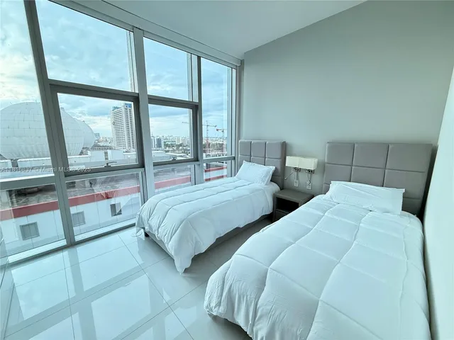 $6,950 | 851 Northeast 1st Avenue, Unit 1108, Miami, FL 33132