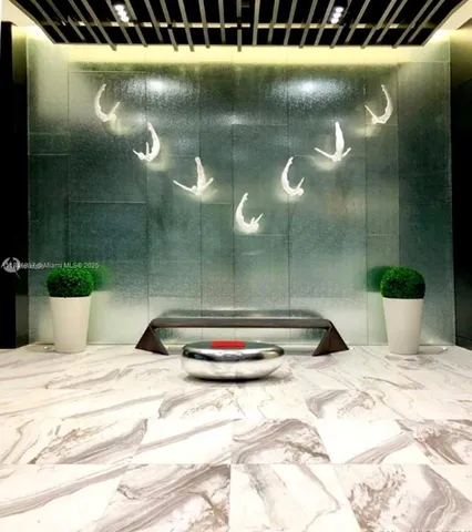 $6,950 | 851 Northeast 1st Avenue, Unit 1108, Miami, FL 33132