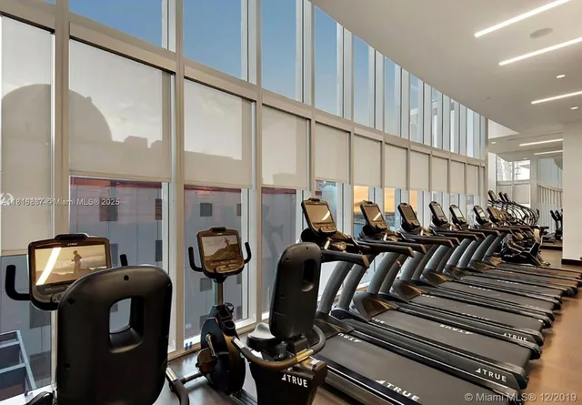 $6,950 | 851 Northeast 1st Avenue, Unit 1108, Miami, FL 33132