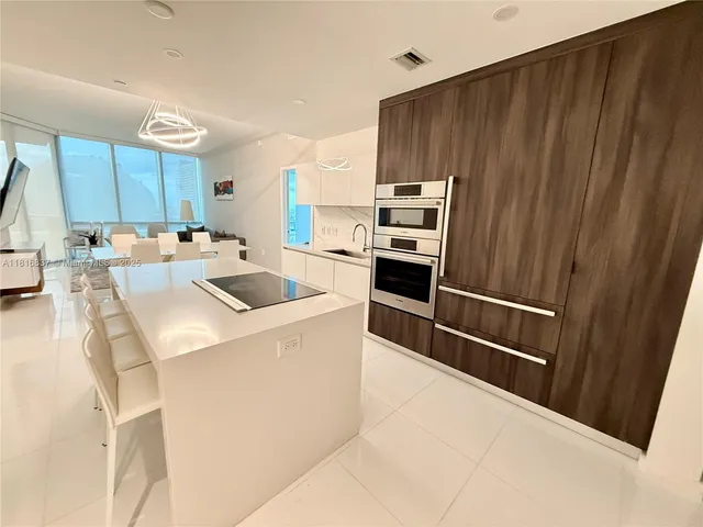 $6,950 | 851 Northeast 1st Avenue, Unit 1108, Miami, FL 33132