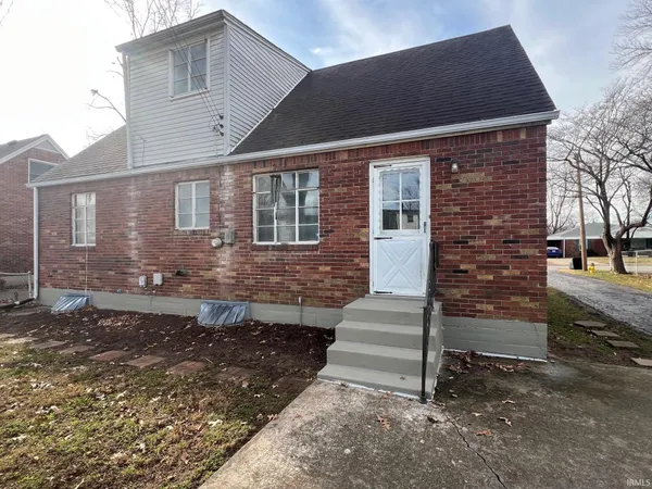 $249,900 | 530 Chippewa Drive, Jeffersonville, IN 47130