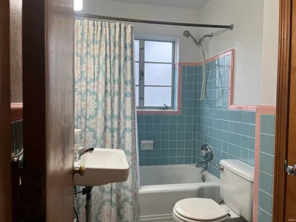 $249,900 | 530 Chippewa Drive, Jeffersonville, IN 47130
