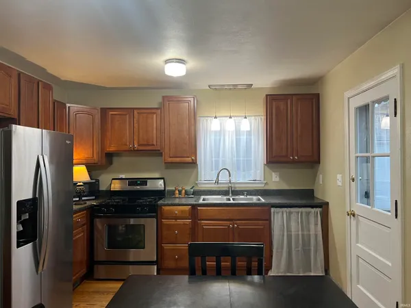 $249,900 | 530 Chippewa Drive, Jeffersonville, IN 47130