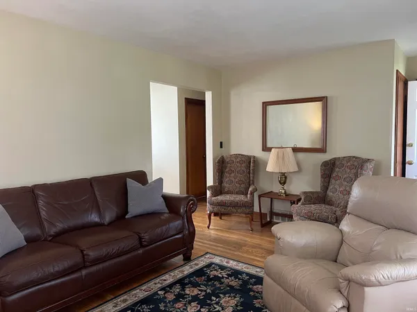 $249,900 | 530 Chippewa Drive, Jeffersonville, IN 47130