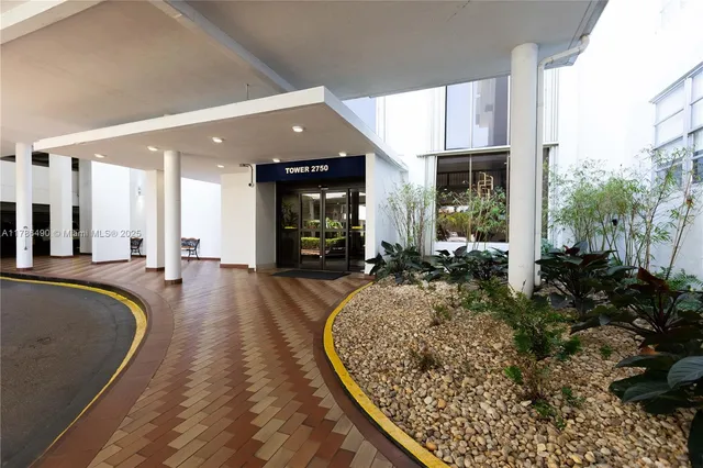 $209,000 | 2750 Northeast 183rd Street, Unit 511, Aventura, FL 33160