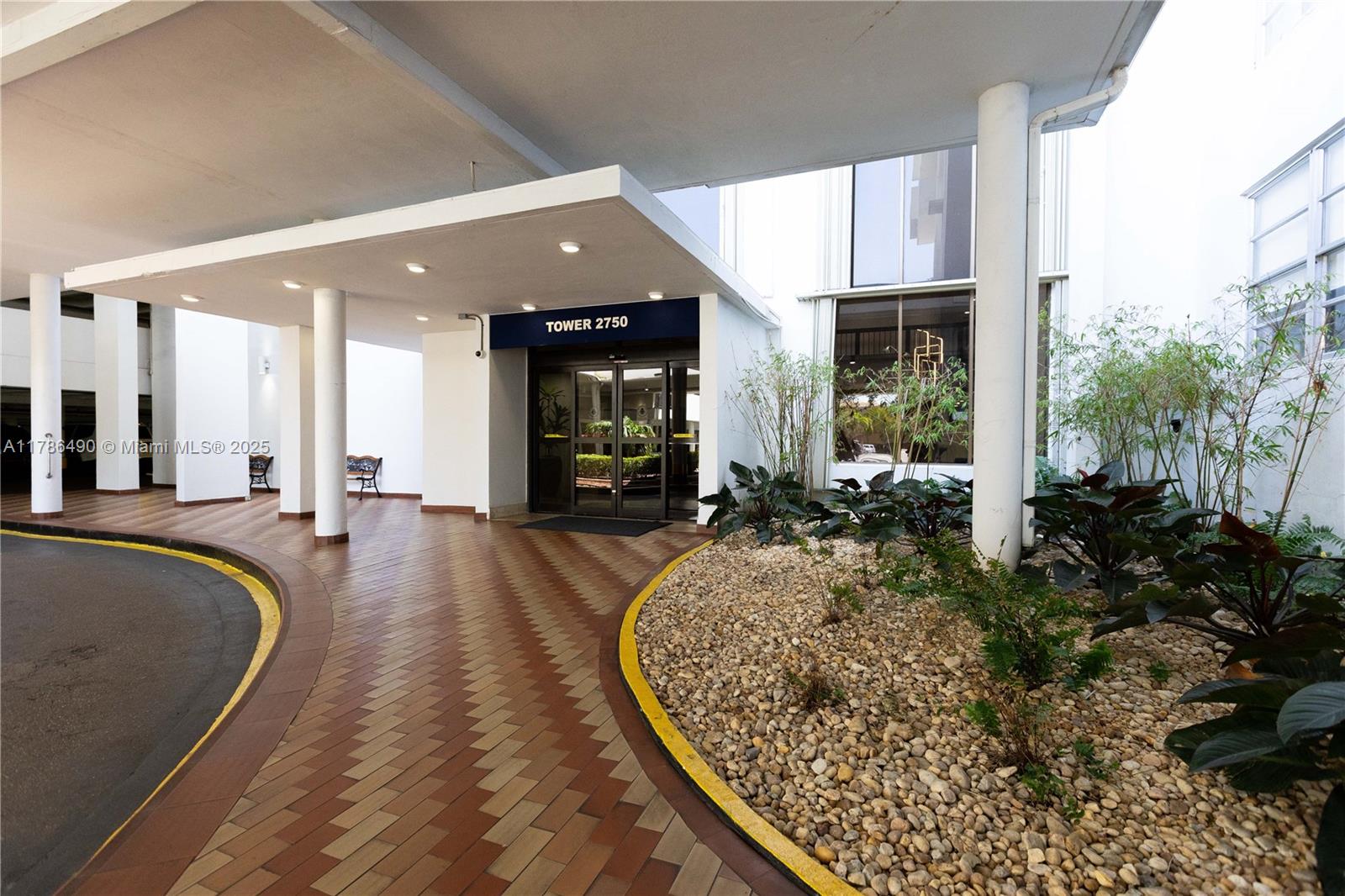 2750 Northeast 183rd Street, Unit 511 Aventura, FL 33160 - Photo 36 of 36 a very nice looking room with a large window