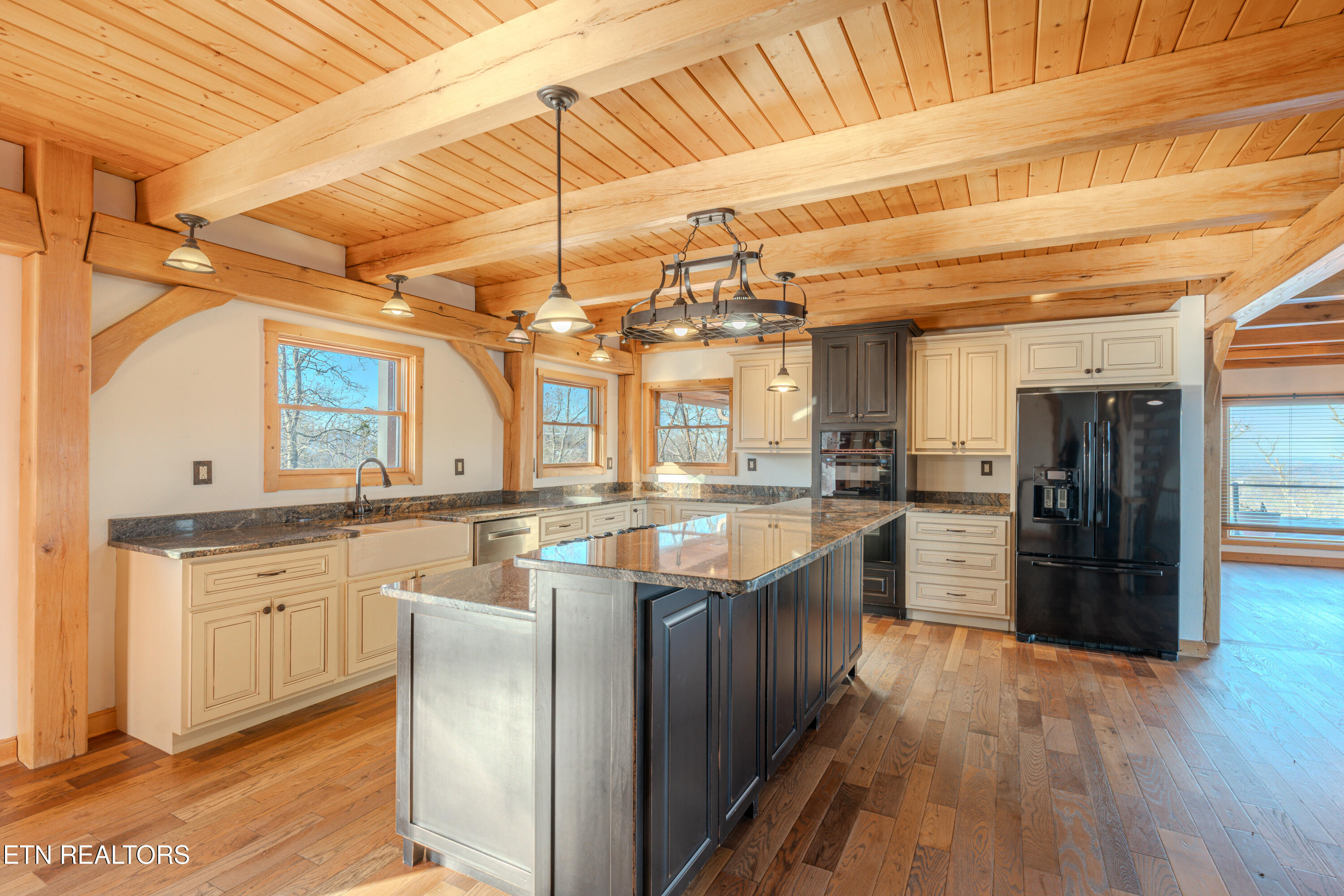 2386 Lower Rinehart Road Dandridge, TN 37725 - Photo 27 of 56 20250122-20250122-DSC05276-HDR