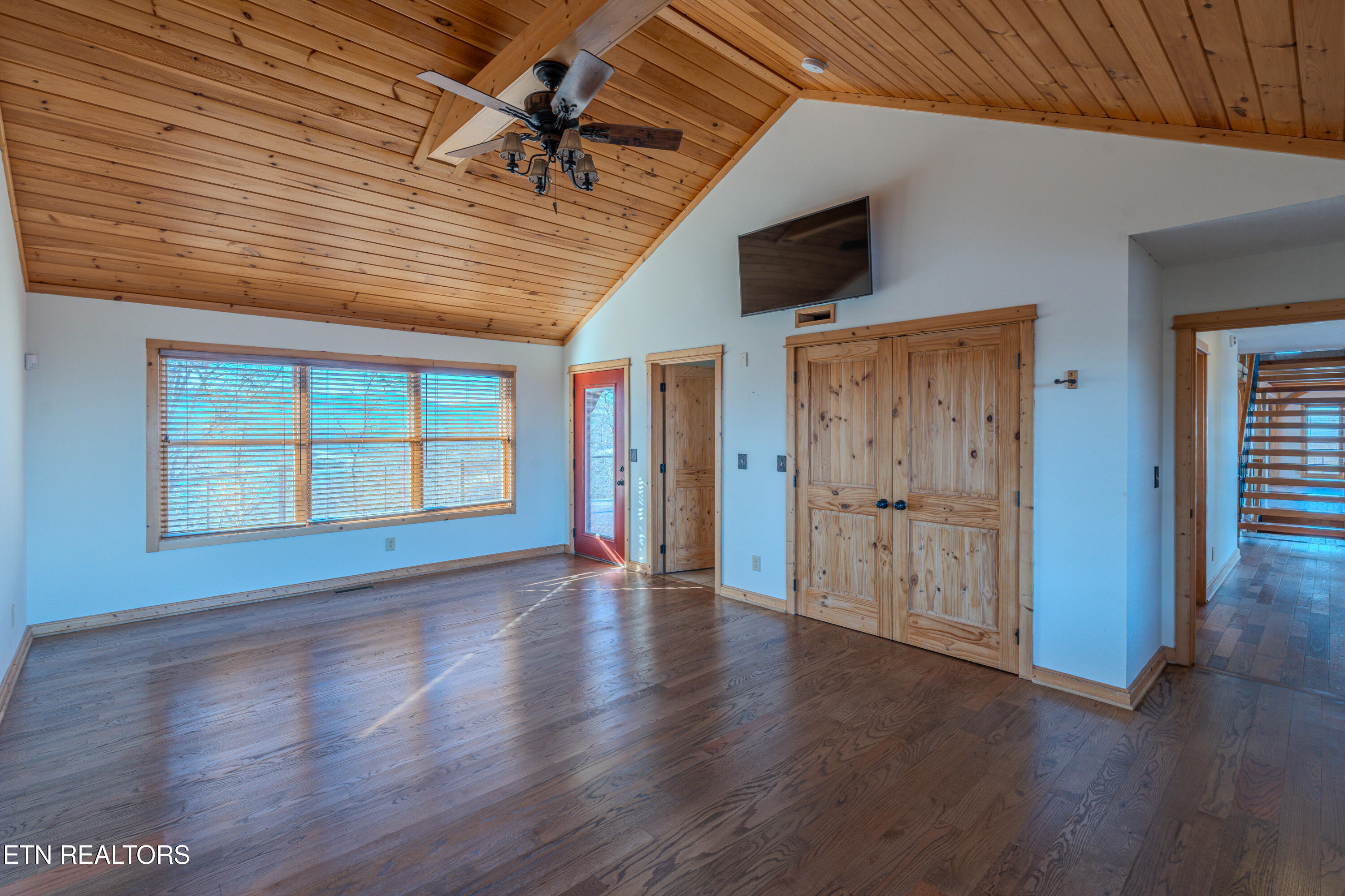 2386 Lower Rinehart Road Dandridge, TN 37725 - Photo 37 of 56 20250122-20250122-DSC05381-HDR