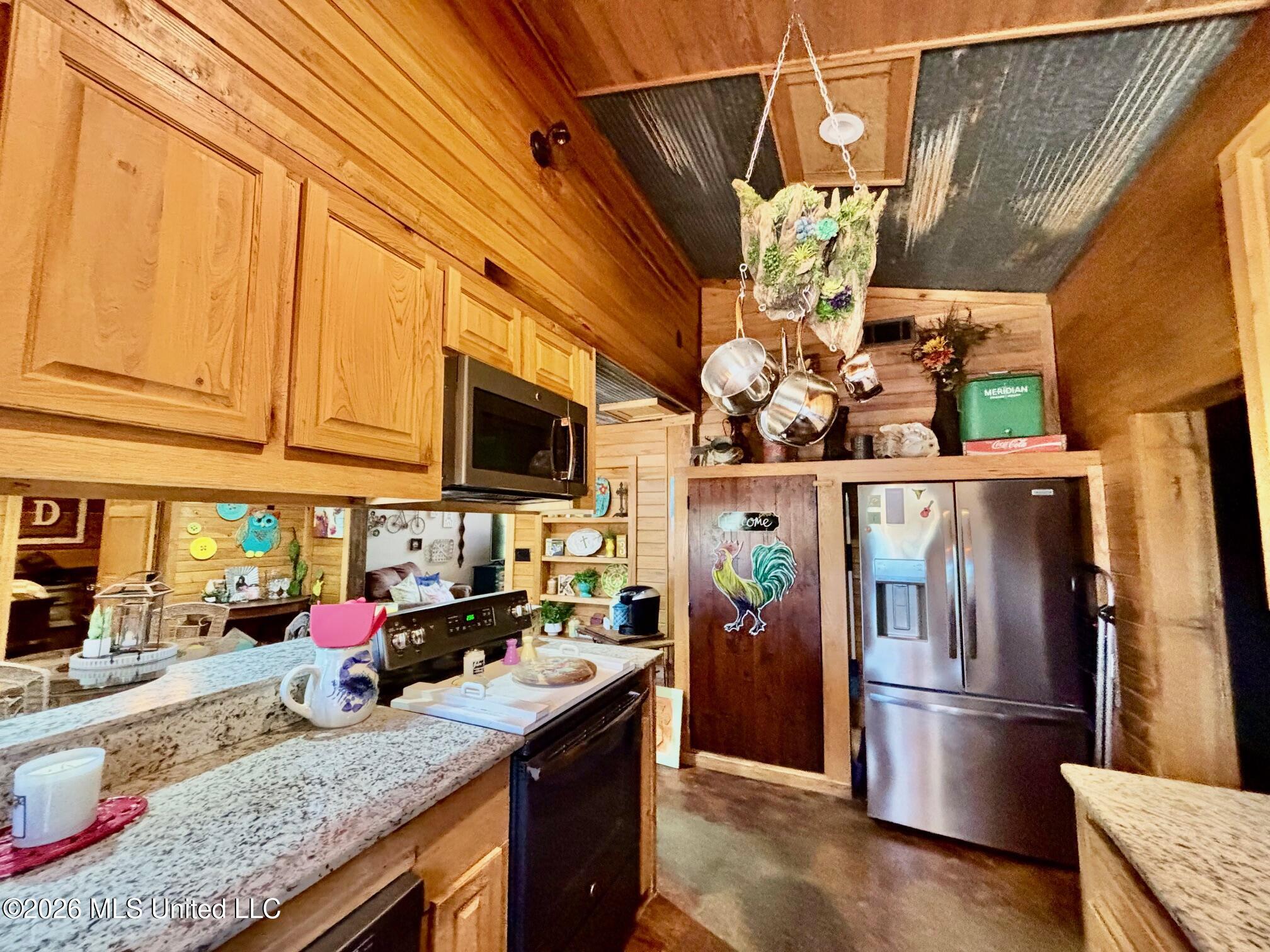 54 Kennedy Road, Unit 1 Tylertown, MS 39667 - Photo 8 of 29 IMG_2988