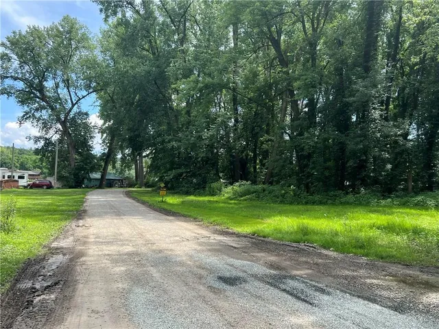 $799,000 | 1 Kelts Grove Road, Waterford, NY 12188