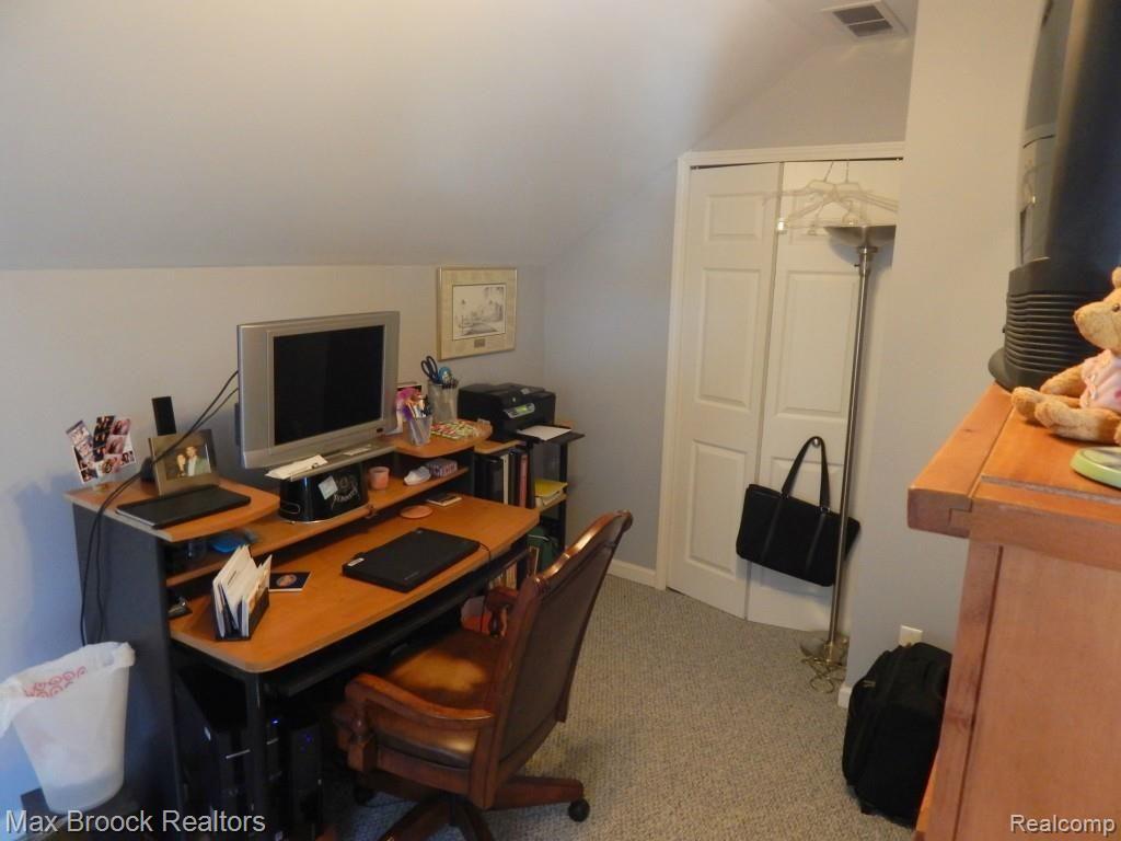 1998 Cambridge Road Berkley, MI 48072 - Photo 8 of 13 Bedroom #4 or Office.jpg