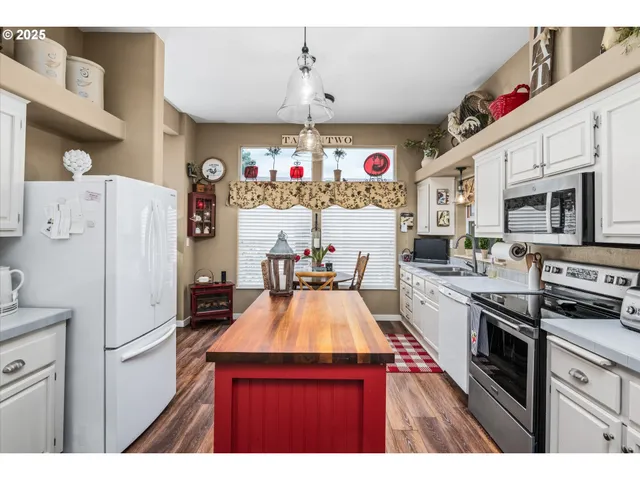 $319,000 | 3220 Crescent Avenue, Unit 34, Eugene, OR 97408