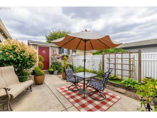 $319,000 | 3220 Crescent Avenue, Unit 34, Eugene, OR 97408