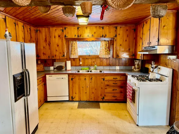 $274,000 | 1397 Highway 12, Elmore, VT 05680