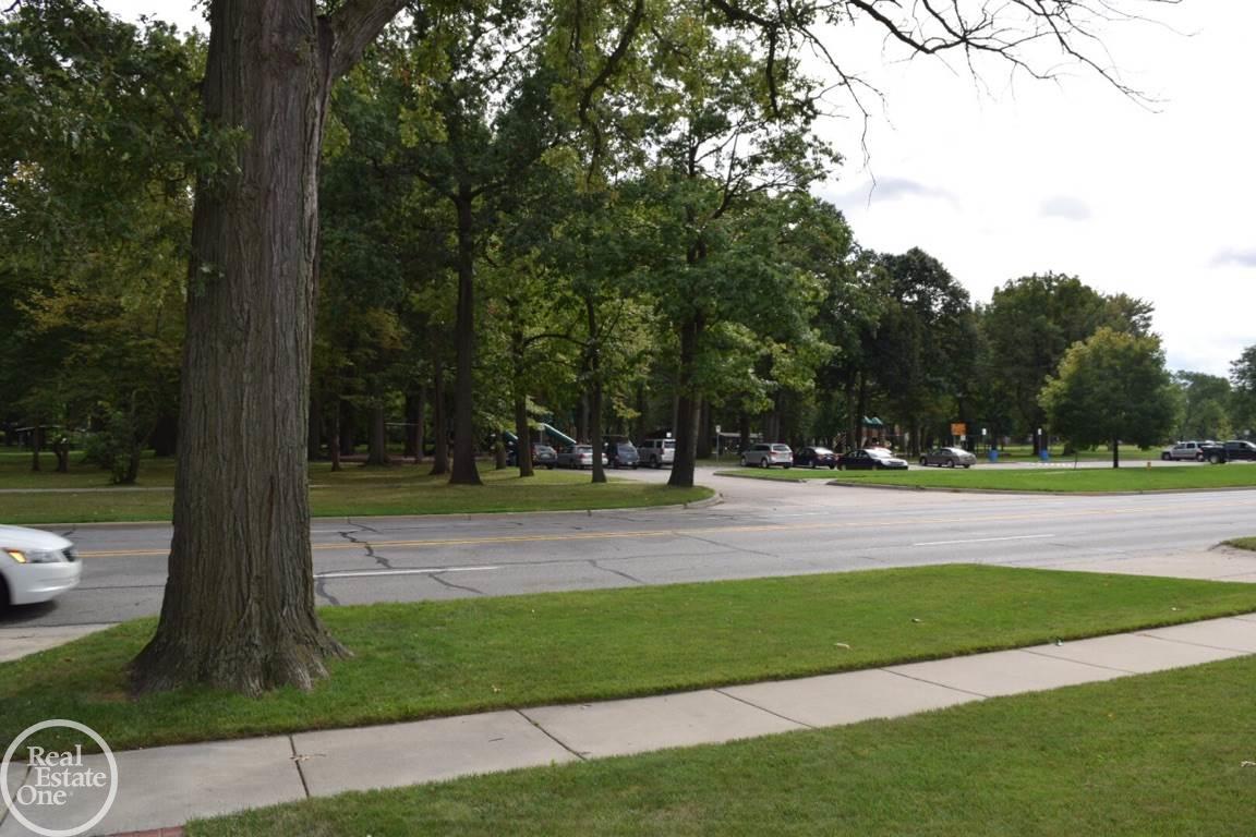 1118 West 13 Mile Road Royal Oak, MI 48073 - Photo 3 of 33