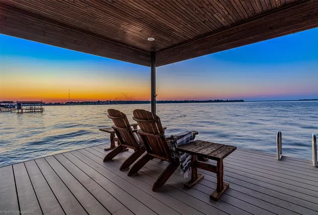 a view of a terrace with seating space