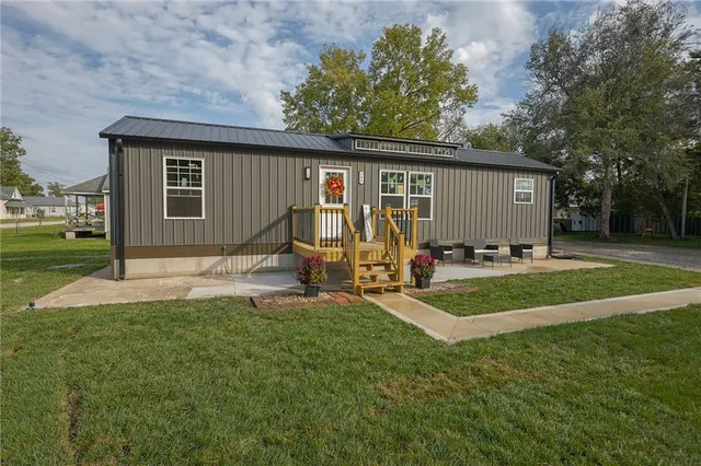 $139,900 | 109 North Creason Street, Orrick, MO 64077