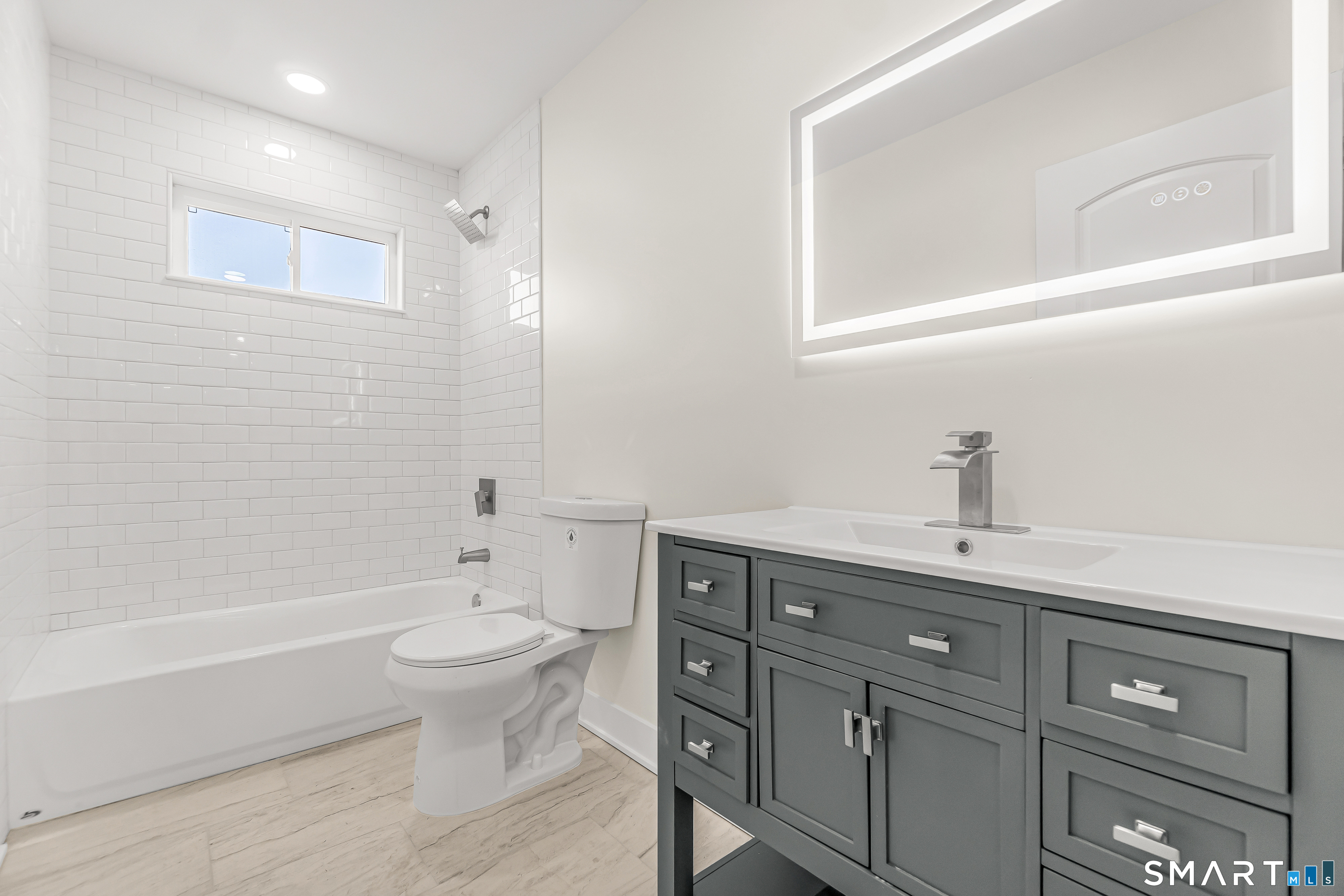 92 Lincoln Avenue Bridgeport, CT 06606 - Photo 21 of 32