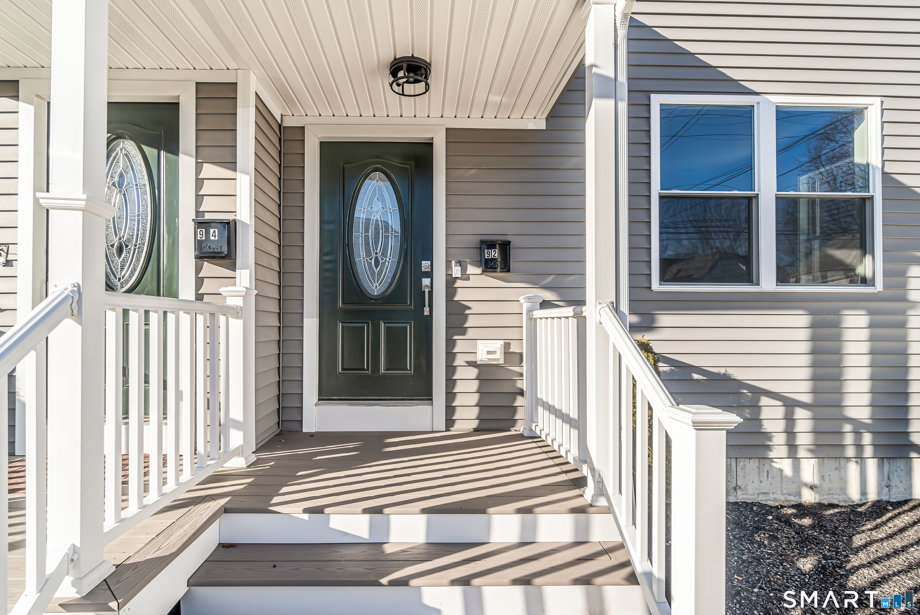 92 Lincoln Avenue Bridgeport, CT 06606 - Photo 3 of 32