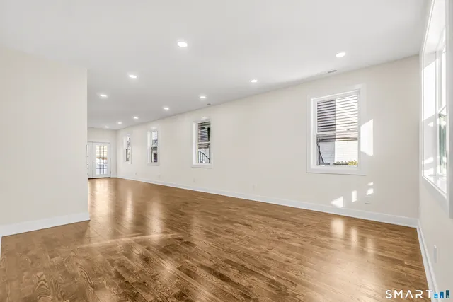 $429,900 | 92 Lincoln Avenue, Bridgeport, CT 06606