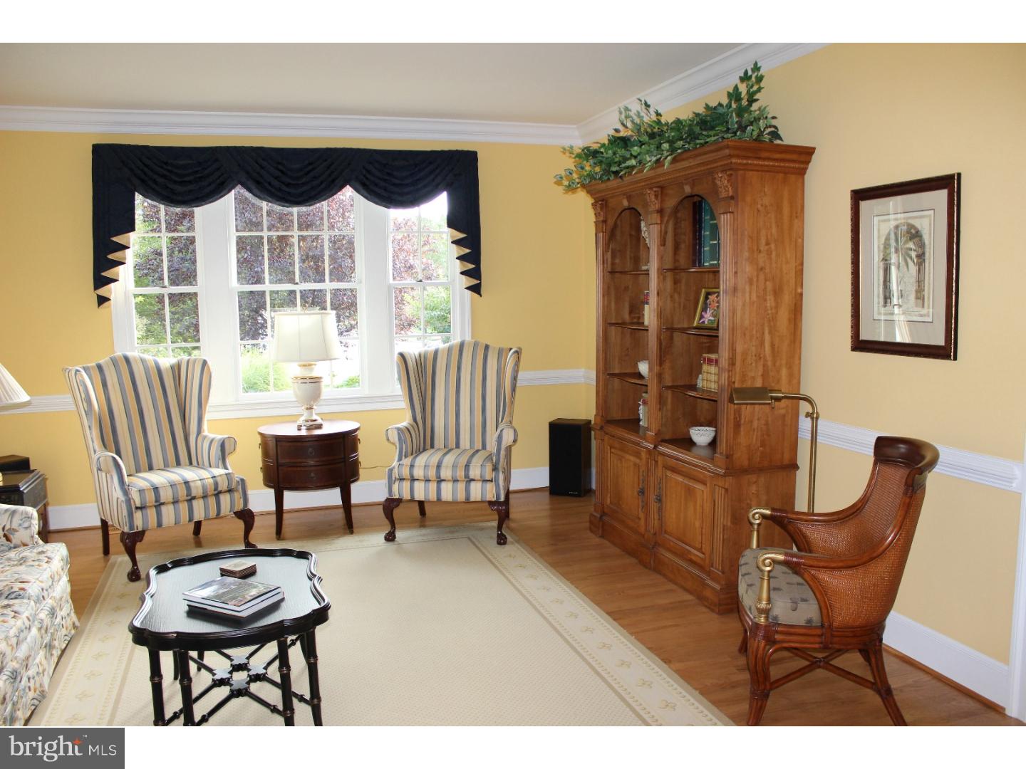 16 Leeds Road Moorestown, NJ 08057 - Photo 8 of 25 Living Room