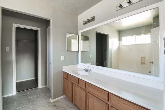$2,100 | 19362 Moss Meadow Lane, Katy, TX 77449