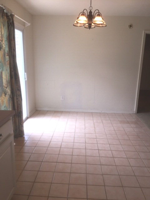 10063 Willis Road Foley, AL 36535 - Photo 4 of 5 Dining area from Kit