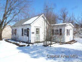 704 South State Street Roodhouse, IL 62082 - Photo 2 of 11