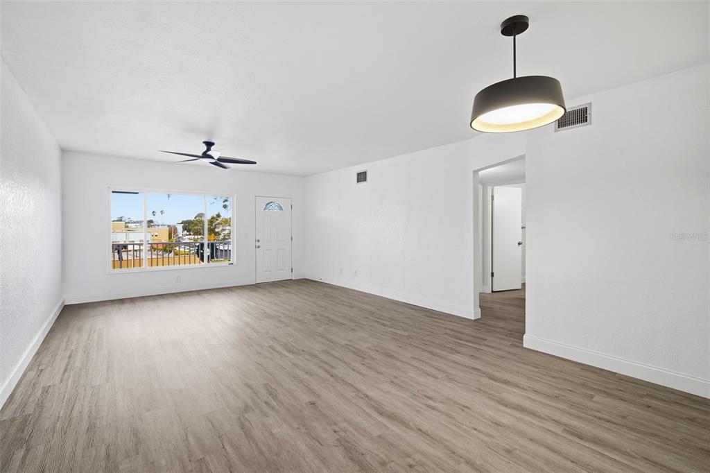 2431 Canadian Way, Unit 47 Clearwater, FL 33763 - Photo 6 of 28