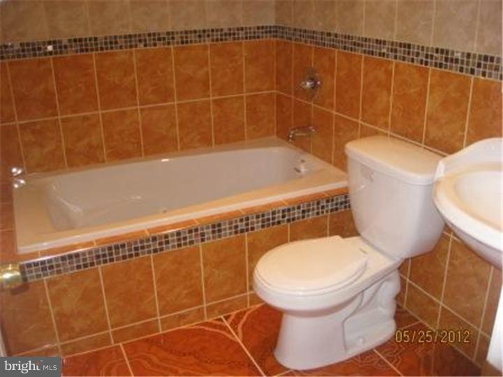 7744 Temple Road Philadelphia, PA 19150 - Photo 10 of 21 Master Bathroom