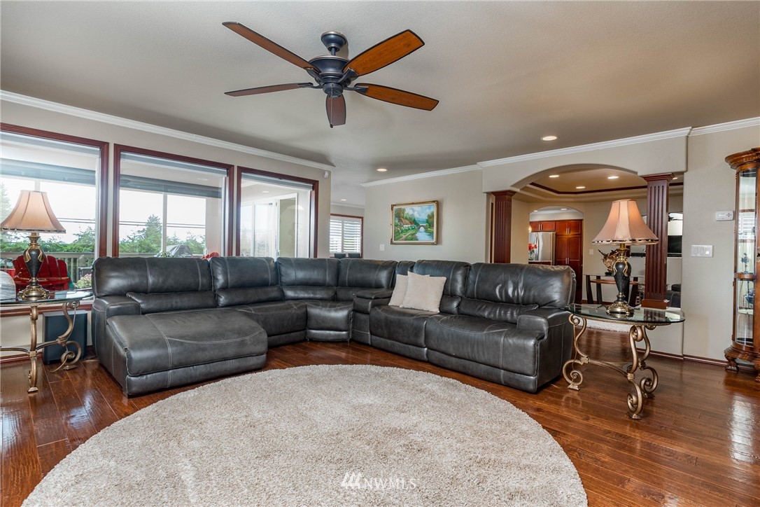 476 Barry Loop Mount Vernon, WA 98274 - Photo 3 of 40 Gallery Image 3