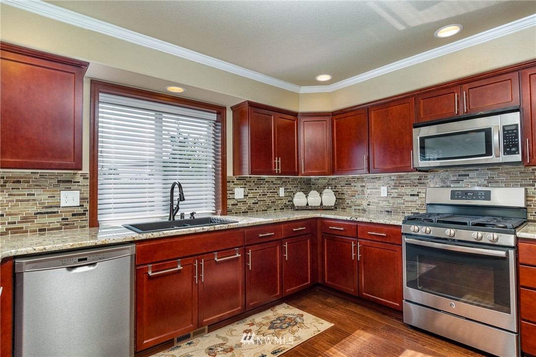 476 Barry Loop Mount Vernon, WA 98274 - Photo 9 of 40 Gallery Image 9