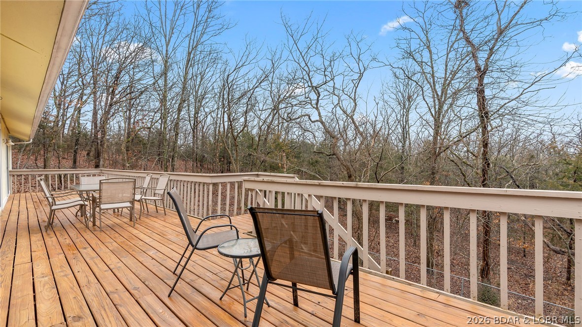 124 Reddington Road Lake Ozark, MO 65049 - Photo 2 of 58