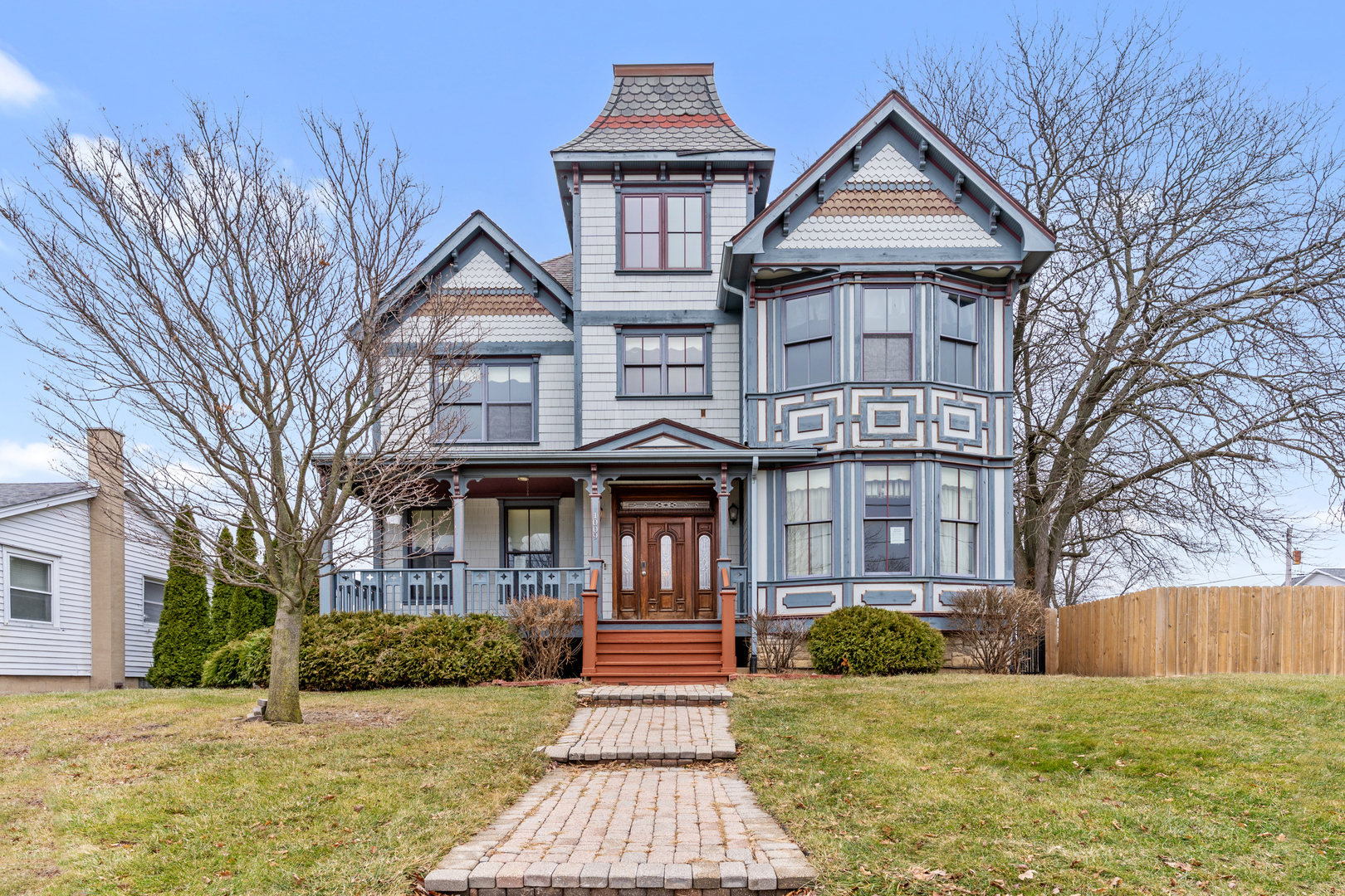 1009 Walter Street Lemont, IL 60439 - Photo 1 of 43