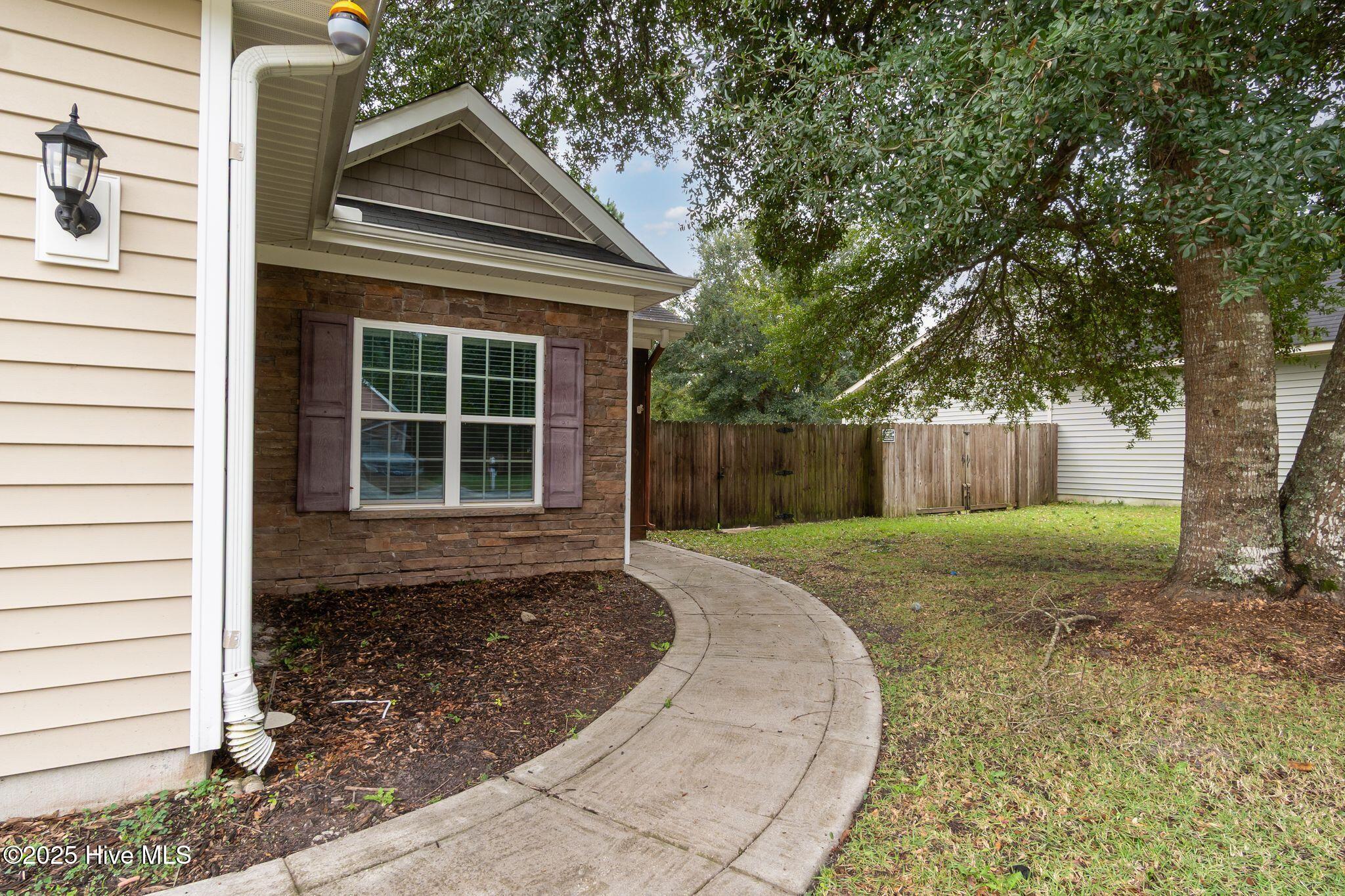 411 Peppermint Drive Hubert, NC 28539 - Photo 4 of 37 411 Peppermint-4