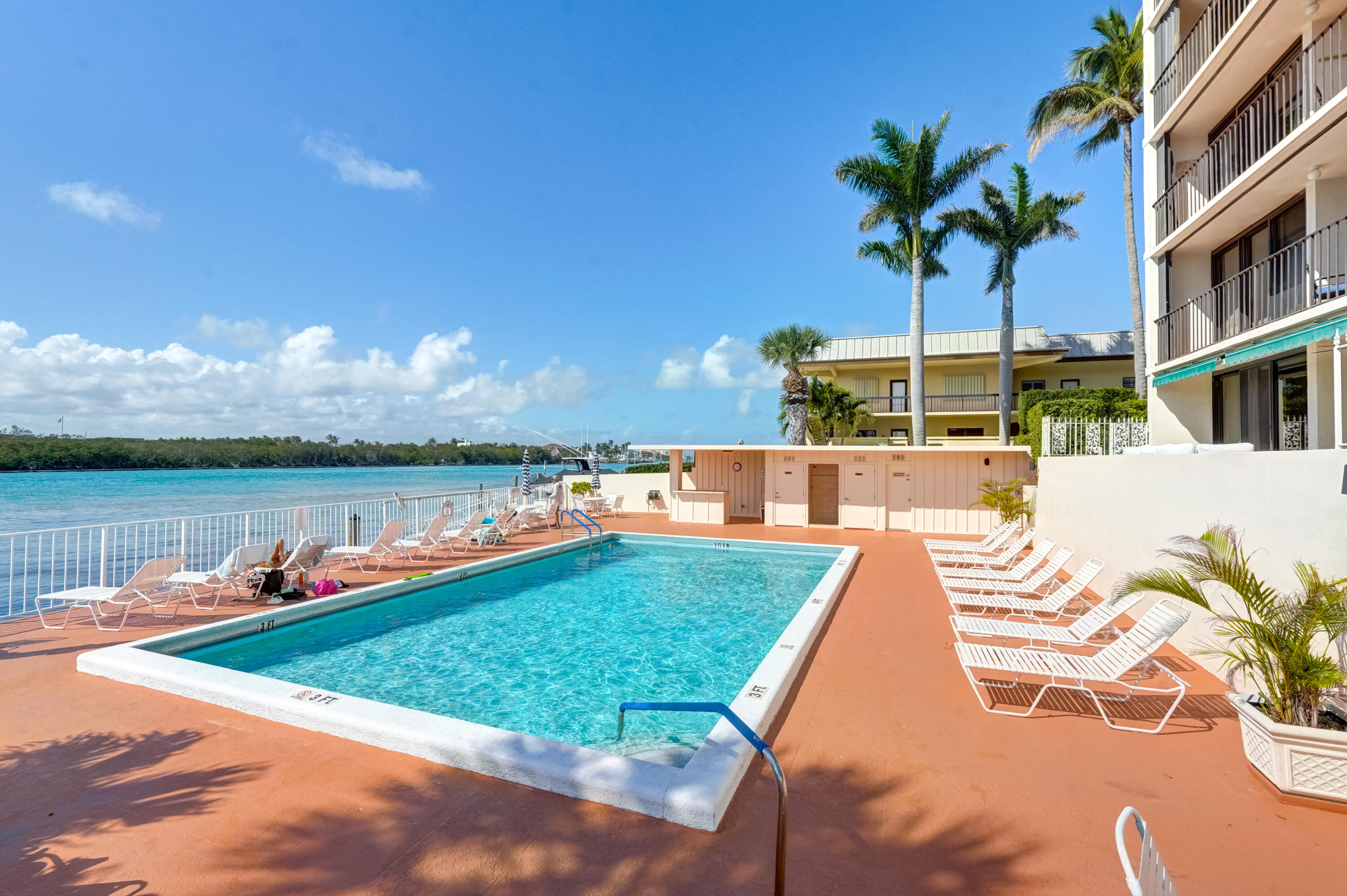 225 South Beach Road, Unit 503 Tequesta, FL 33469 - Photo 4 of 42 35-225 S Beach Road Unit 503-35