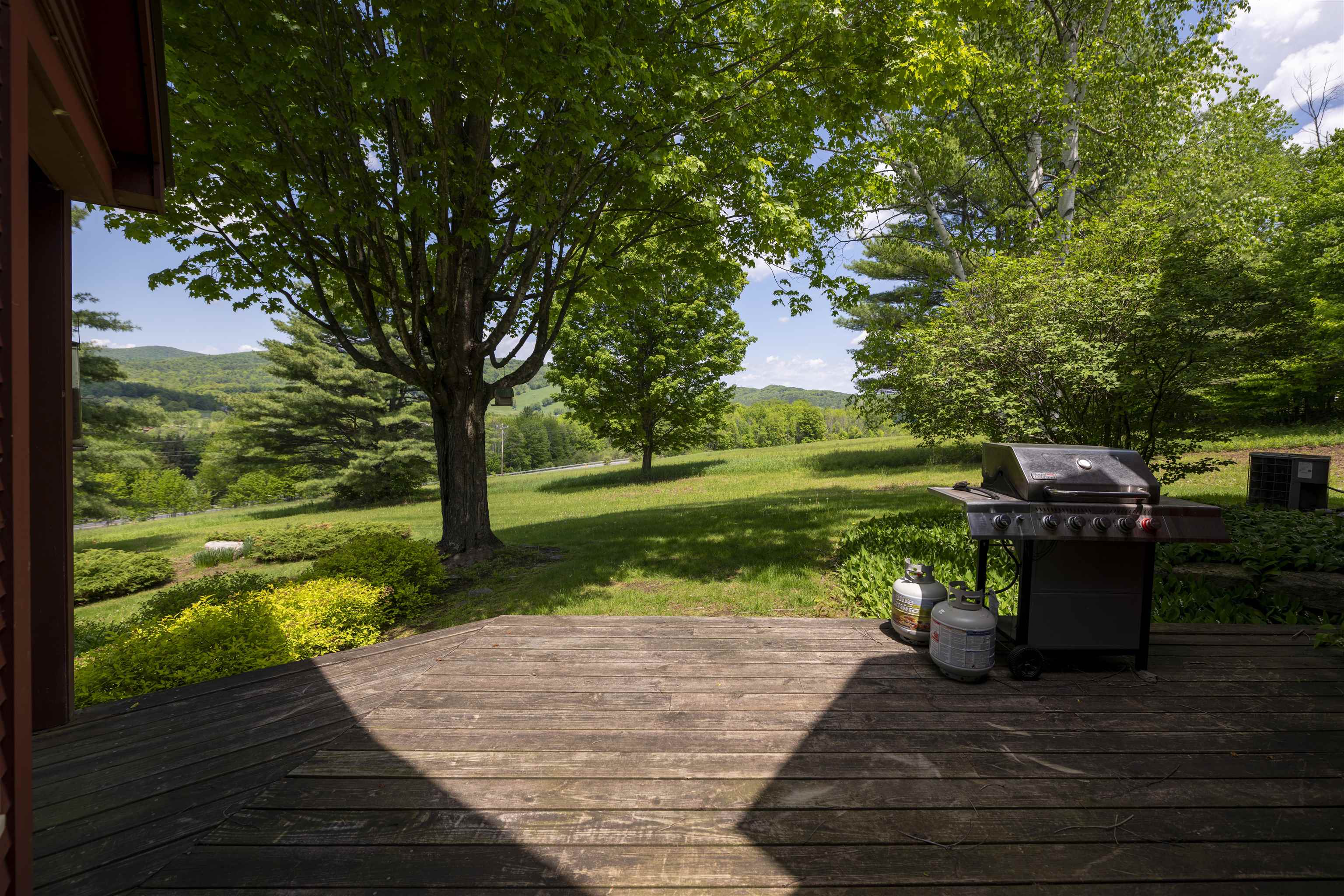 193 Chester Arthur Road Hartford, VT 05059 - Photo 16 of 34