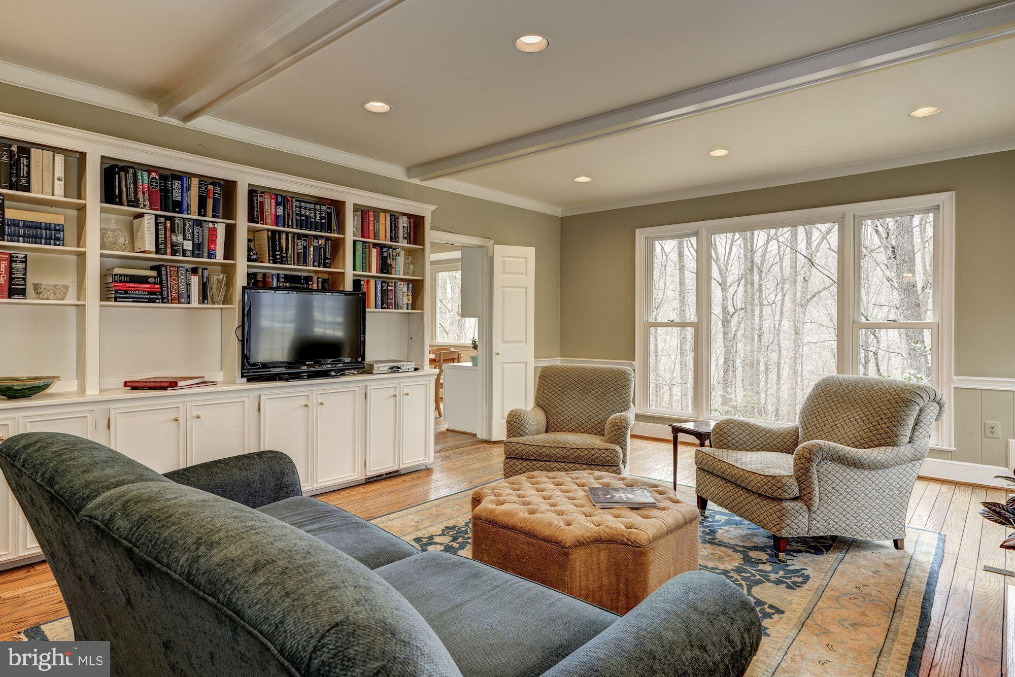 665 Potomac River Road McLean, VA 22102 - Photo 8 of 30 Main Level - Family Room