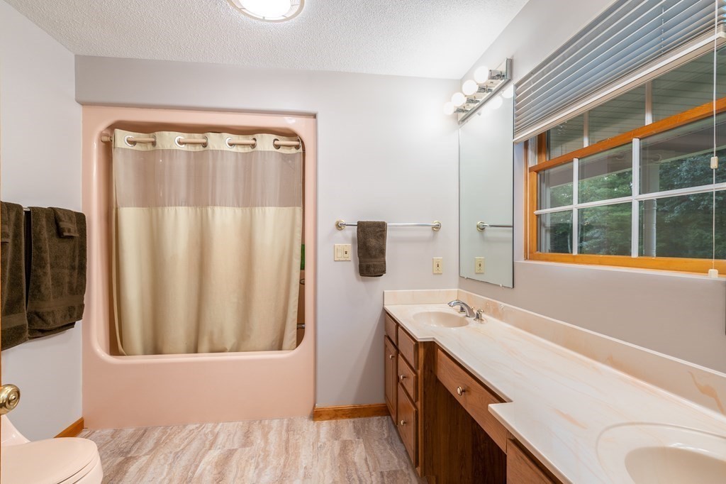146 Fomer Road Southampton, MA 01073 - Photo 27 of 42