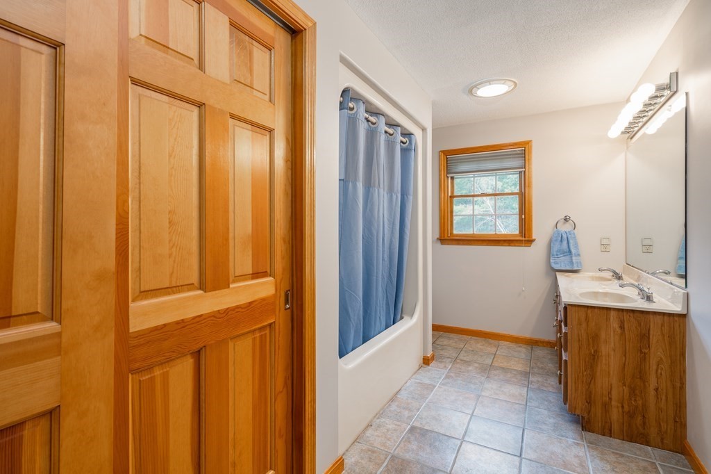 146 Fomer Road Southampton, MA 01073 - Photo 31 of 42
