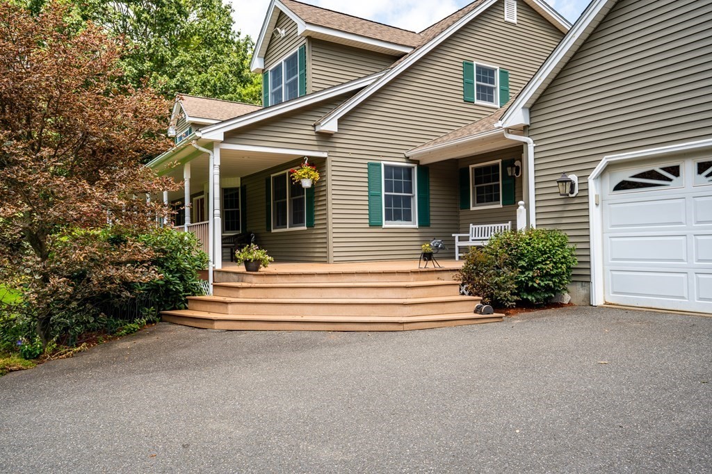 146 Fomer Road Southampton, MA 01073 - Photo 4 of 42