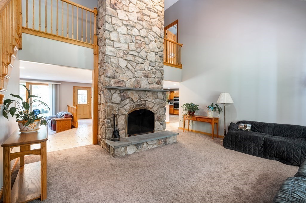 146 Fomer Road Southampton, MA 01073 - Photo 9 of 42