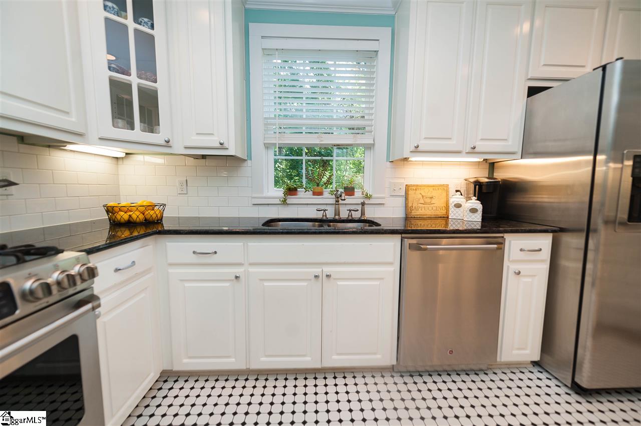 364 Palmer Street Spartanburg, SC 29302 - Photo 8 of 22