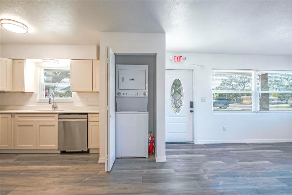 717 East Gulf Boulevard, Unit 2 Indian Rocks Beach, FL 33785 - Photo 16 of 65 Gallery Image 16