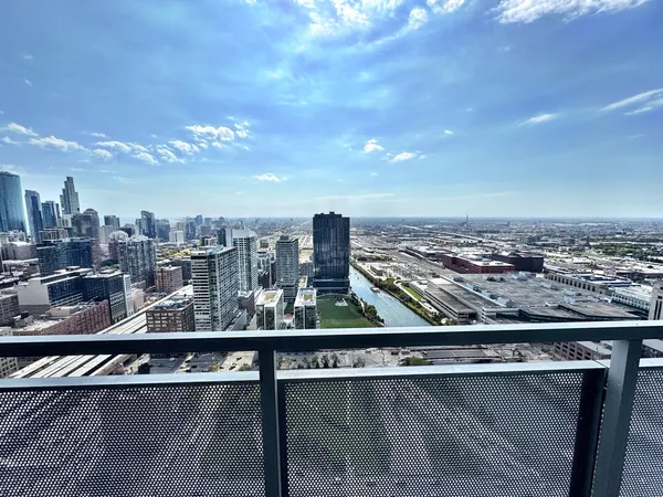 $2,850 | 235 West Van Buren Street, Unit 4207, Chicago, IL 60607