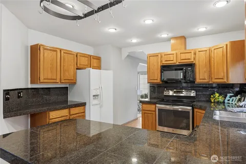 $695,000 | 5207 69th Drive Northeast, Marysville, WA 98270