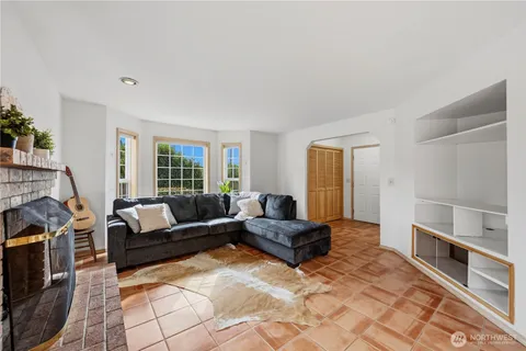 $695,000 | 5207 69th Drive Northeast, Marysville, WA 98270